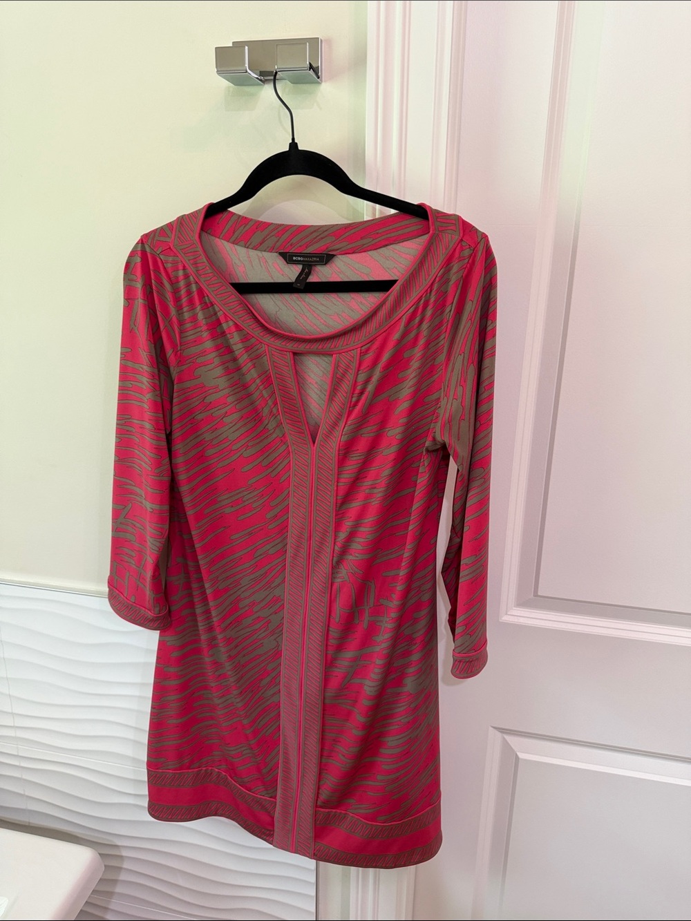 BCBGMaxAzria Pink and Gray Patterned Long-Sleeve Scoop Dress